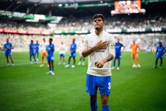 曼联阿莫林战术受挫 3-4-3体系遇挑战下课传言四起